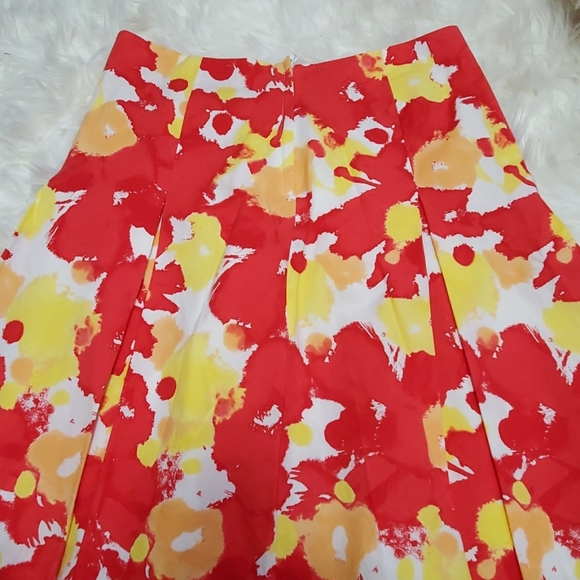 LIKE NEW, H&M PLEATED LINED SKIRT - Picture 2 of 5